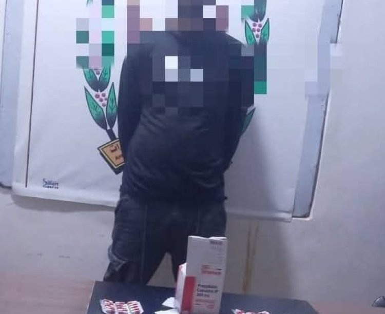 مكافحة المخدرات بالمهرة تضبط مروجاً للمواد المخدرة في أحد فنادق الغيضة