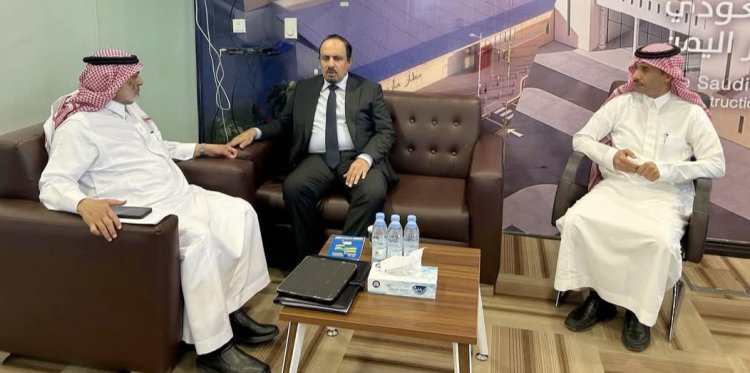 محافظ حضرموت يبحث مع قيادة البرنامج السعودي لتنمية وإعمار اليمن استكمال مشاريع حيوية في التعليم والطرق والصحة والطاقة والبنية التحتية