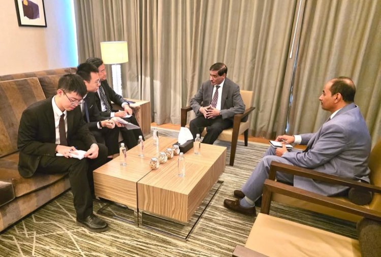 عضو مجلس القيادة الرئاسي البحسني يلتقي القائم بأعمال سفارة جمهورية الصين الشعبية لدى بلادنا