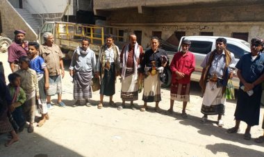 رئيس تنفيذية انتقالي بيحان يقدم واجب العزاء لأسرة الفقيد حقاش