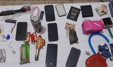 مكافحة المخدرات بساحل حضرموت تداهم أحد الفنادق وعزبة شبابية بالمكلا وتضبط عصابة لترويج الحشيش والشبو