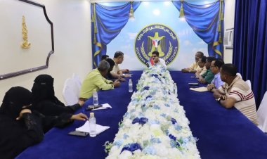 رئيس تنفيذية انتقالي حضرموت يناقش مع أعضاء الجمعية الوطنية آلية العمل المشترك لخدمة المواطنين