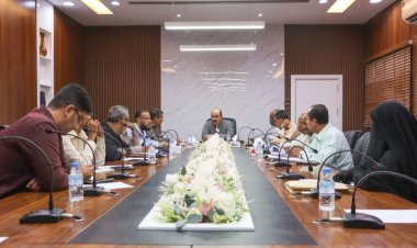 برئاسة المدير باعباد، اللجنة الإشرافية الفرعية للاختبارات بساحل حضرموت تناقش سير العملية الاختبارية في أسبوعها الأول