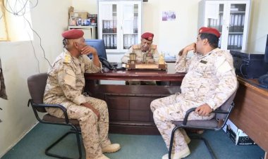 قائد المنطقة العسكرية الثانية يتفقد الجاهزية القتالية للواء حضرموت بلِبنة بارشيد