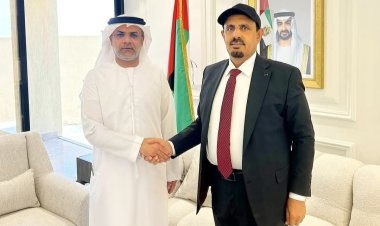 محافظ حضرموت يلتقي السفير الإماراتي لدى بلادنا ويشيد بالدعم الإماراتي للقطاعات الانمائية والإنسانية