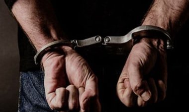 بعد ساعة من وقوع الجريمة.. أمن المكلا يضبط متهمًا بإطلاق النار على والدته بعد كمين محكم