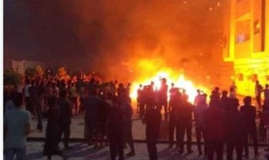 مقتل شرطي أثناء اقتحام متظاهرين مقر الوزراء بطرابلس