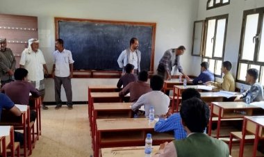 رئيس تنفيذية انتقالي حبان يتفقد سير الامتحانات النهائية لطلاب الثانوية العامة