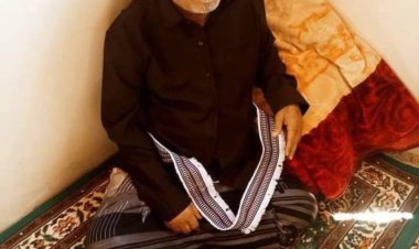 رئيس تنفيذية انتقالي شبوة يؤدي واجب العزاء بوفاة الشيخ عوض سالم القربوع الأحمدي