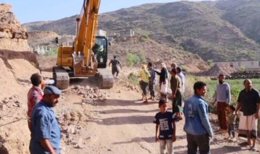 الضالع.. استمرار أعمال الشق والتوسعة لطريق سيلة العروس الجهدعة الحصور