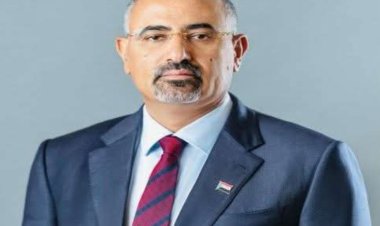 الرئيس الزُبيدي يُعزي في وفاة عضو الجمعية الوطنية الأستاذ سالم قسيبة