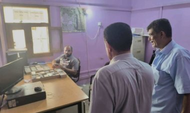 رئيس تنفيذية انتقالي لحج يتفقد مصلحة الأحوال المدنية بالمحافظة