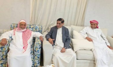 عضو مجلس القيادة الرئاسي البحسني يزور الشيخ عوض بن دحيدحان الجوهي ويشيد بعطائه المجتمعي والخيري