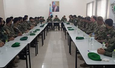 العميد الربيعي يترأس اجتماعاً أمنياً موسعاً لتعزيز الأداء الأمني وتكامل الجهود في العاصمة عدن