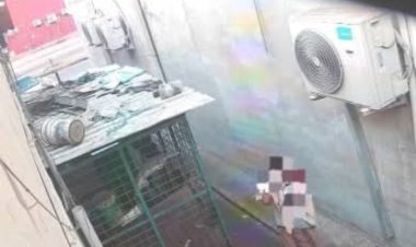 بعد أن قيدت ضد مجهول  مركز شرطة باعبود التابع لمديرية المكلا يضبط شخص قام بسرقة أجهزة إلكترونية من سيارة خلال فترة سابقة.