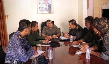 العميد المنهالي يعقد اجتماعًا أمنيًا ويوجّه مدراء أمن المديريات: لا تهاون مع المطلوبين واضربوا بيد من حديد