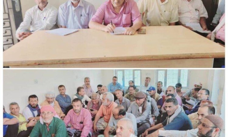 مدير عام مكتب التربية بالضالع يعقد إجتماعا موسعا مع مدراء التربية ورؤساء المراكز الإختبارية