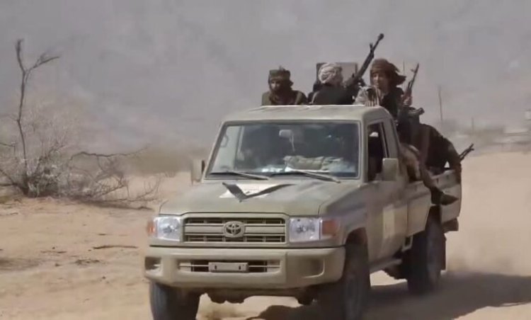 قوات العمالقة الجنوبية تقضي على مجاميع حوثية مهاجمة في منطقة الجفرة بمأرب اليمنية