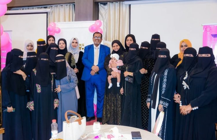 موظفات ديوان الهيئة العامة للطيران المدني والأرصاد يحتفلن بيوم المرأة العالمي وعيد العمال 2025م