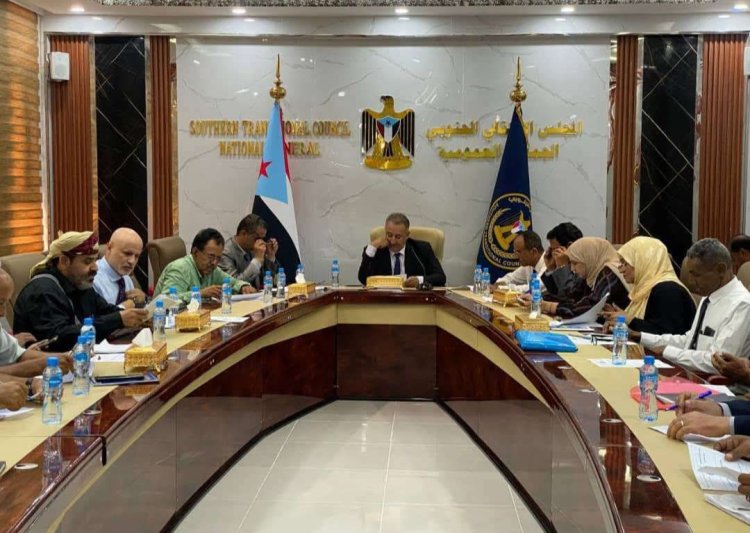 مجلس المستشارين يقف أمام المشهد السياسي والوضع الاقتصادي بالجنوب