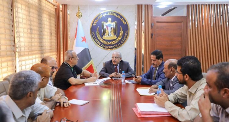 الكثيري يرأس اجتماعاً لمناقشة سير العمل الإداري والتنظيمي للهيئة التنفيذية لانتقالي شبوة