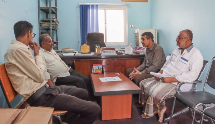 بتوجيهات المدير باعباد، النائب الحامد يتفقد اختبارات الفصل الدراسي الثاني للدفعة الثامنة والعشرين بالمعهد العالي لتدريب وتأهيل المعلمين بالمكلا