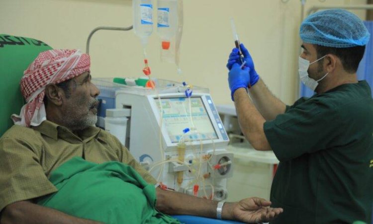 مركز غسيل الكلى بالغيضة يواصل رعايته لمرضى الفشل الكلوي في المهرة