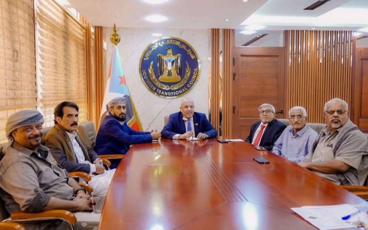 الكثيري يرأس الاجتماع الأول للجنة التحضيرية لمجلس شيوخ الجنوب العربي