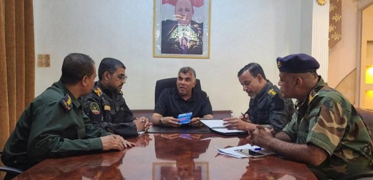 العميد المنهالي يعقد اجتماعًا أمنيًا طارئًا ويؤكد أن تحركات المجموعات المهددة للأمن مرصودة وسيتم ضربها بكل حزم