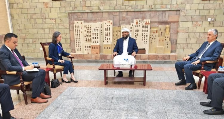 المحرمي يشيد بمواقف فرنسا الداعمة لبلادنا ويؤكد أهمية تعزيز التعاون المشترك