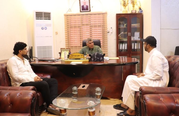 العميد المنهالي يلتقي الإعلاميين الشابين بدر بن هلابي وبكري بكير ويشيد بدورهما في توعية المجتمع الحضرمي
