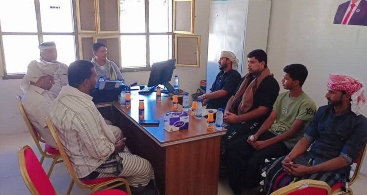 رئيس تنفيذية انتقالي المسيلة يلتقي بقيادة مركزي رخوت الغربية ويبحث سبل تطوير الأداء التنظيمي والخدمي .