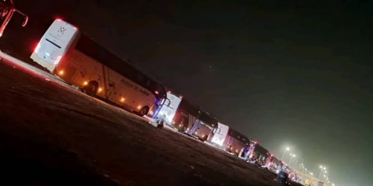 تكدس مئات الحجاج اليمنيين في منفذ الوديعة الحدودية