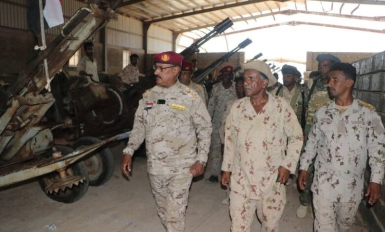 قيادة اللواء الأول مشاة بحري سقطرى تتفقد أعمال صيانة الآليات والأسلحة استعدادا لموسم الرياح