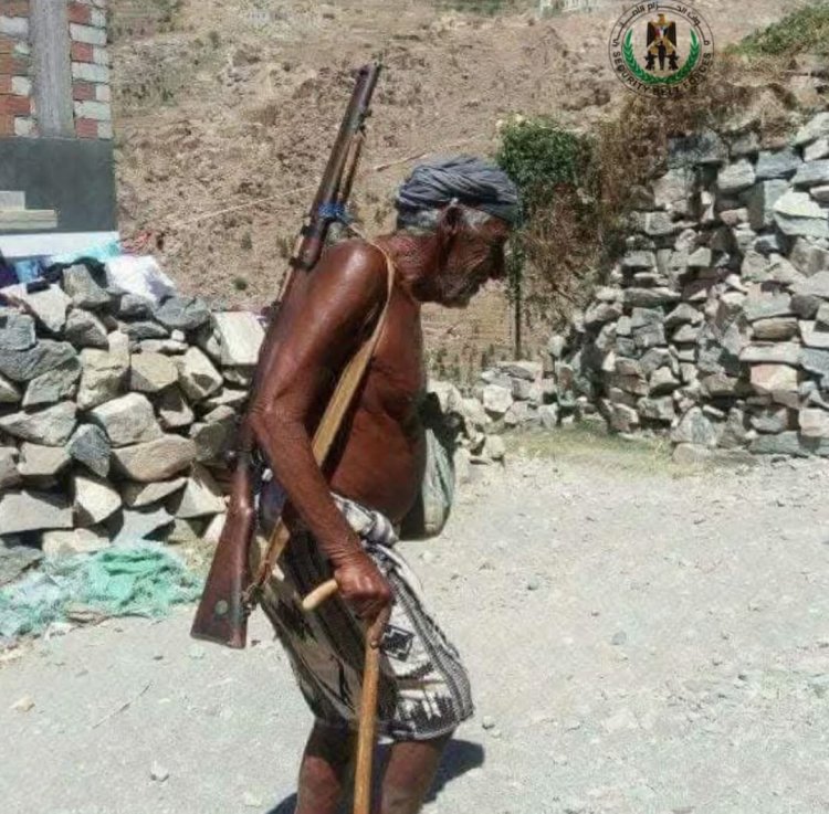 العميد الربيعي يعزّي في وفاة المناضل ثابت شائف بن علاية ويشيد بمناقبه