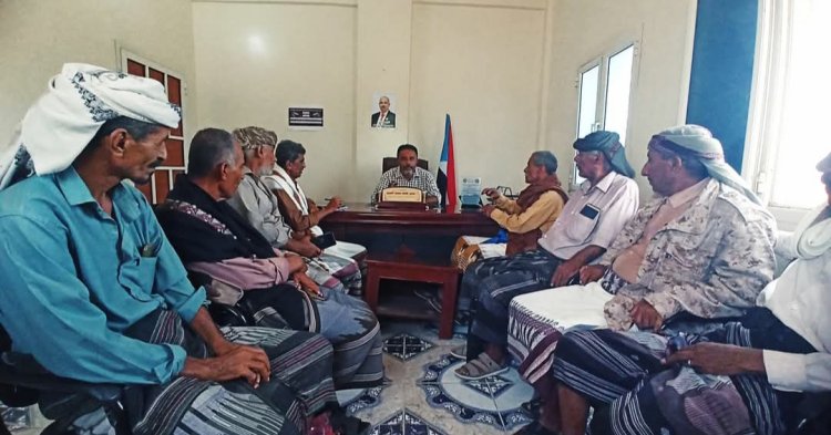 رئيس تنفيذية انتقالي أبين يلتقي قيادة الهيئة العسكرية للجيش والأمن الجنوبي بالمحافظة