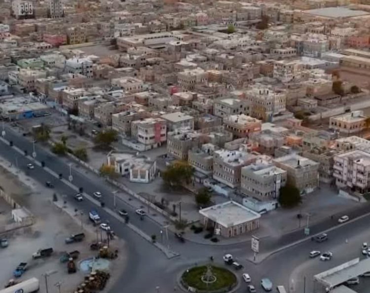 الأجهزة الأمنية بالشحر تلقي القبض على المتهم بدهس امرأة وطفلة