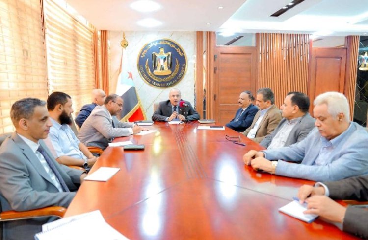 اجتماع قيادي للمجلس الانتقالي الجنوبي يناقش الإجراءات اللازمة لمواجهة الأزمة الراهنة