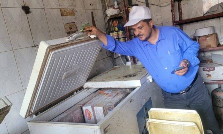 تدشين حملة مراقبة النظافة وتطبيق الاشتراطات الصحية بمديرية المعلا