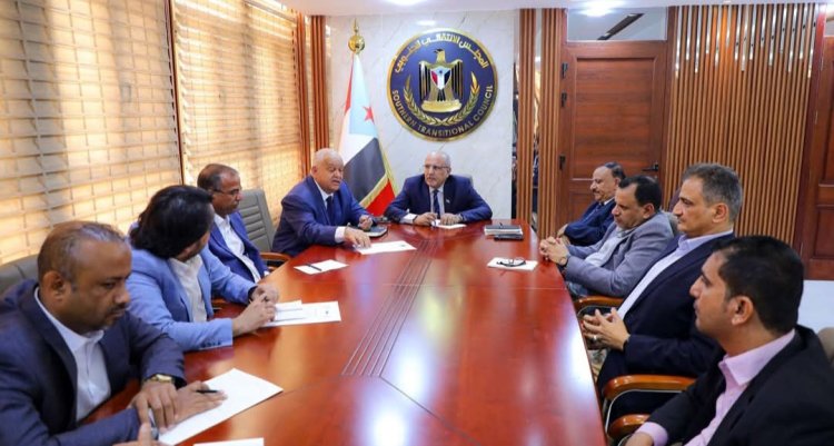 لجنة الطوارئ تواصل عقد اجتماعاتها وتثني على جهود رئيس الوزراء