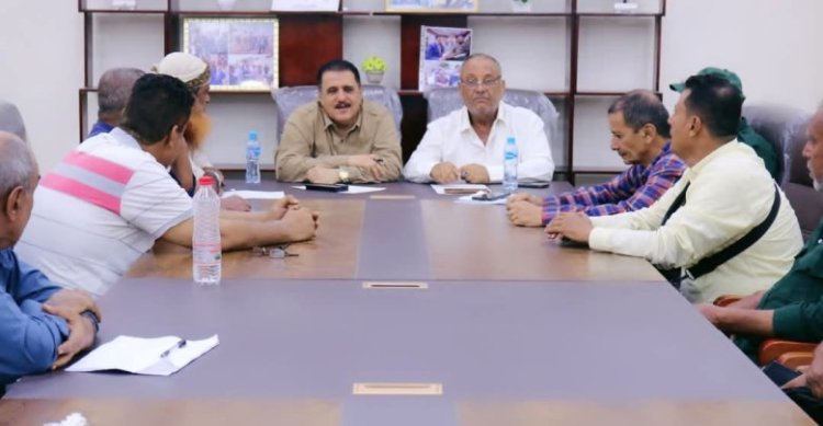 العميد جبر يترأس اجتماعًا أمنيًا موسعًا لمدراء أقسام البحث الجنائي لضمان أمن عيد الأضحى في العاصمة عدن.