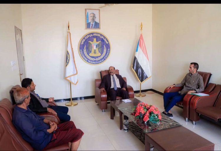 رئيس تنفيذية انتقالي شبوة يلتقي قيادة فرع المفوضية الجنوبية المستقلة للشفافية ومكافحة الفساد بالمحافظة