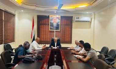 وزير المياه والبيئة يبحث مع منظمة سمارتيان بيرس تدخلاتها في قطاع المياه