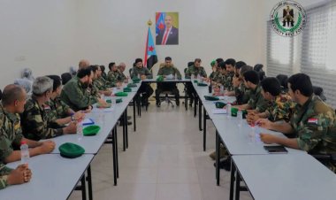 العميد الربيعي يترأس الاجتماع الدوري لقادة القطاعات والإدارات بحزام العاصمة عدن