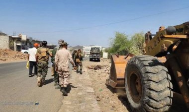 حملة لإزالة العوائق بالخط الرئيسي الرابط بين قعطة ومريس