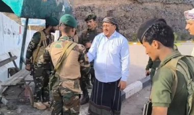 قائد ألوية الحماية الرئاسية يتفقد انتشار القوات بالعاصمة عدن