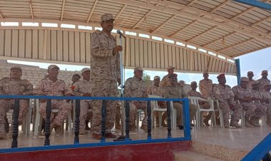 العميد الذيباني والعقيد بانصر في زيارة عيدية للواء بارشيد