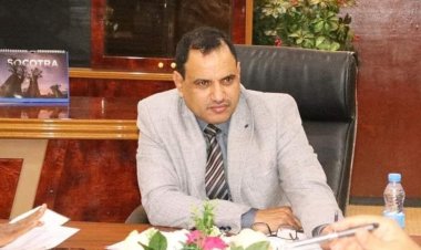 الوزير السقطري يصدر قراراً بشأن إغلاق موسم اصطياد الشروخ الصخـري