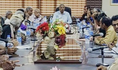 محافظ لحج يؤكد استمرار دعم السلطة المحلية بالمحافظة للفعاليات الثقافية والفنية والأدبية والرياضية