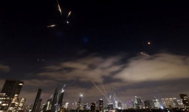 إيران تطلق 20 صاروخًا باتجاه وسط إسرائيل